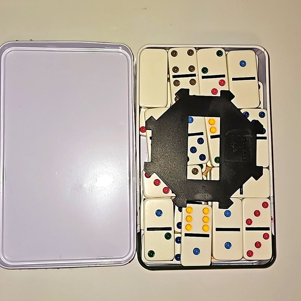 Double Six Color Dot Dominoes Tin Cardinal 2007 - Picture 3 of 7